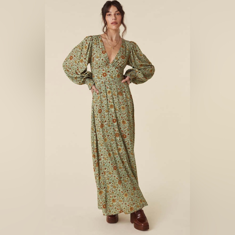 Spell lady untamed gown medium